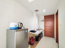 Trendy Studio At Apartment Beverly Dago