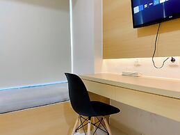 Homey And Cozy Living Studio Pollux Chadstone Apartment