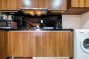 Spacious And Comfy 2Br At L'Avenue Pancoran Apartment