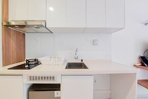 Restful And Homey Studio At Sky House Alam Sutera Apartment