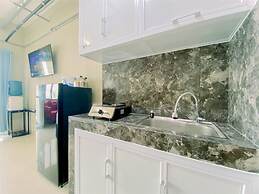 Warm And Homey Studio At Royal Sentul Park Apartment