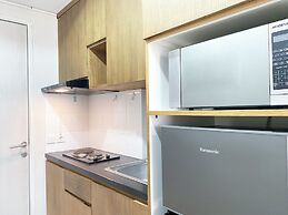 Good And Comfy Studio At Azalea Suites Apartment