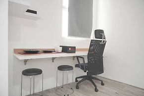 Cozy Living And Homey Studio Apartment Tuscany Residences