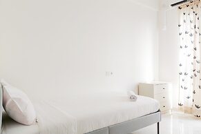 Warm And Homey Studio Apartment At Sky House Alam Sutera