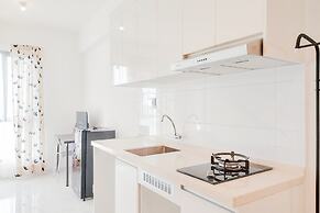 Warm And Homey Studio Apartment At Sky House Alam Sutera