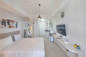 Comfortable And Homey Studio Room At Barsa City Apartment