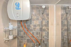 Good Choice And Homey 2Br At Bassura City Apartment