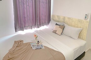 Good Choice And Homey 2Br At Bassura City Apartment