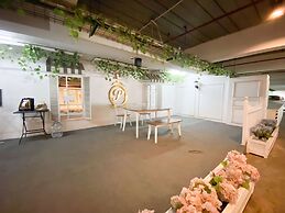 Restful And Tidy Studio At Paltrow City Apartment