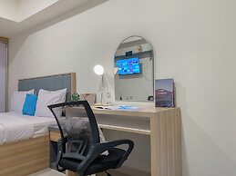 Good Place And Homey Studio Meikarta Apartment