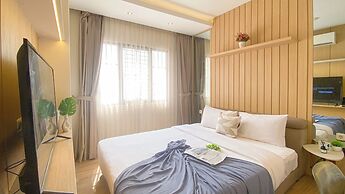 Modern Look 2Br At Puri Garden Apartment