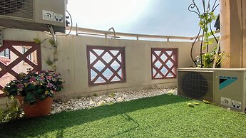 Modern Look 2Br At Puri Garden Apartment