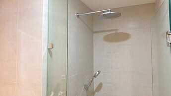 Good And Modern Look Studio At Gold Coast Apartment