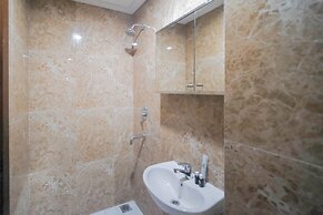 Compact And Comfortable Living Studio At Grand Sungkono Lagoon Apartme