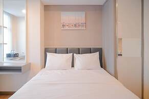 Compact And Comfortable Living Studio At Grand Sungkono Lagoon Apartme