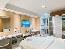 Good And Homey Studio Apartment At Springhill Terrace Residence