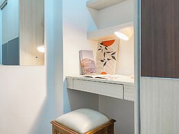 Warm And Homey 2Br At Bassura City Apartment