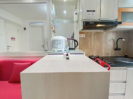 Warm And Homey 2Br At Bassura City Apartment