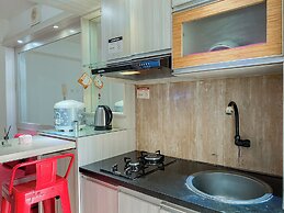 Warm And Homey 2Br At Bassura City Apartment