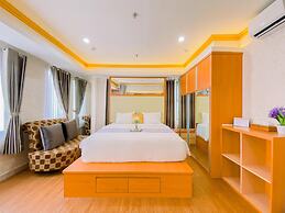 Good Place And Spacious Studio Transpark Cibubur Apartment