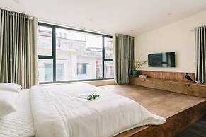 UNIQUE Creative Apartment w ROOFTOP Garden