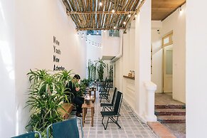 UNIQUE Creative Apartment w ROOFTOP Garden