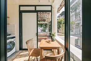 UNIQUE Creative Apartment w ROOFTOP Garden