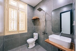 UNIQUE Creative Apartment w ROOFTOP Garden