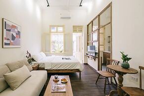 UNIQUE Creative Apartment w ROOFTOP Garden