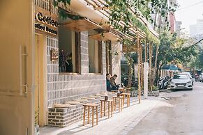 UNIQUE Creative Apartment w ROOFTOP Garden