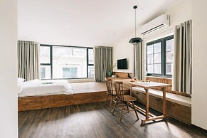 UNIQUE Creative Apartment w ROOFTOP Garden