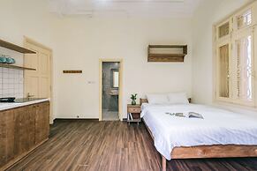 UNIQUE Creative Apartment w ROOFTOP Garden