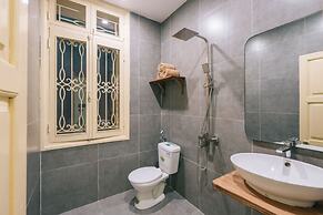 UNIQUE Creative Apartment w ROOFTOP Garden