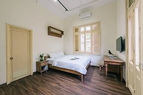 UNIQUE Creative Apartment w ROOFTOP Garden