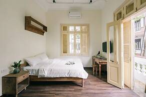 UNIQUE Creative Apartment w ROOFTOP Garden