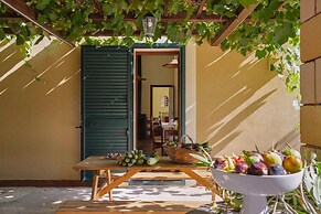 Casale Della Pergola Eco-friendly by the sea