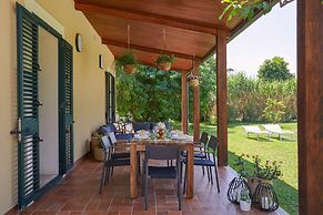 Casale Della Pergola Eco-friendly by the sea