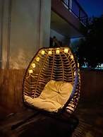 Casa Terra is Near Hillside Area Airport Beach