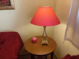 Casa Terra is Near Hillside Area Airport Beach