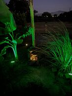 Casa Terra is Near Hillside Area Airport Beach