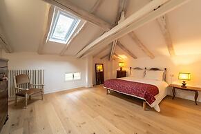 Attic Persichetto With Stunning View of Bologna