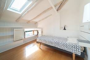 Attic Persichetto With Stunning View of Bologna