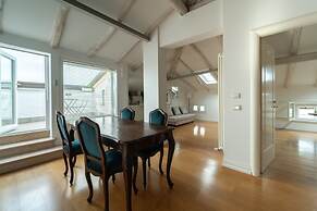 Attic Persichetto With Stunning View of Bologna