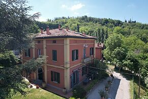 Attic Persichetto With Stunning View of Bologna