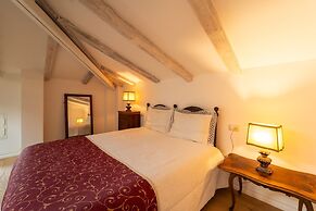 Attic Persichetto With Stunning View of Bologna