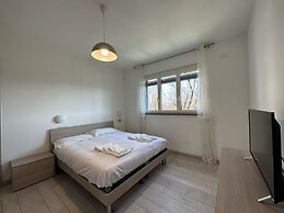 Bilocale Moderno e Confortevole con Terrazzo