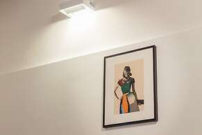 Moderno Loft nel Cortile di un Casale Storico