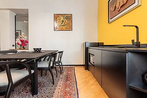 Elegante e Ampio Appartamento in Porta Romana