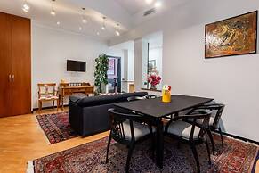 Elegante e Ampio Appartamento in Porta Romana