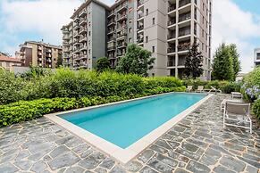 Stylish Apartment With Terrace and Swimming Pool